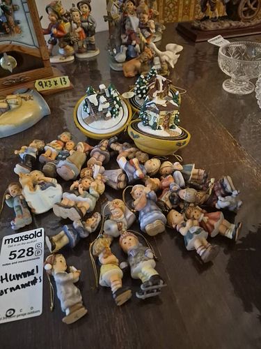Lot #528 (1 of 13)