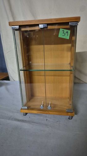 Lot #39 (1 of 4)