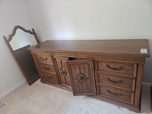 Lot #393 (1 of 19)