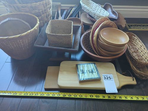 Lot #325 (1 of 18)