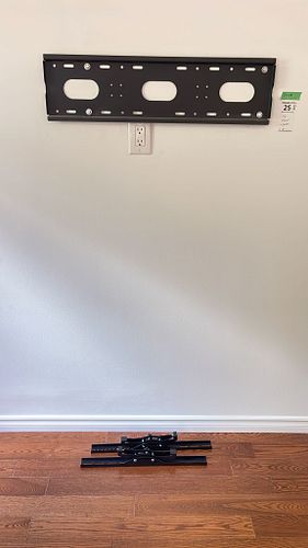 Lot #25 (1 of 6)
