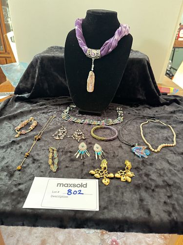 Lot #802 (1 of 13)