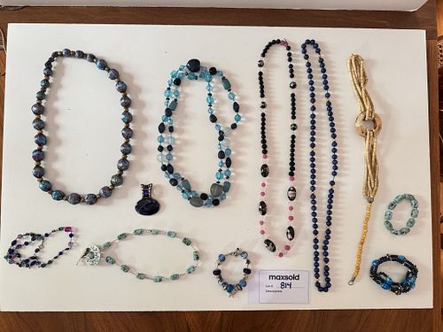 Lot #814 (1 of 12)