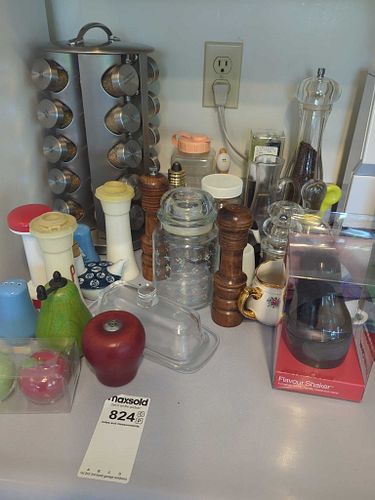 Lot #824 (1 of 11)