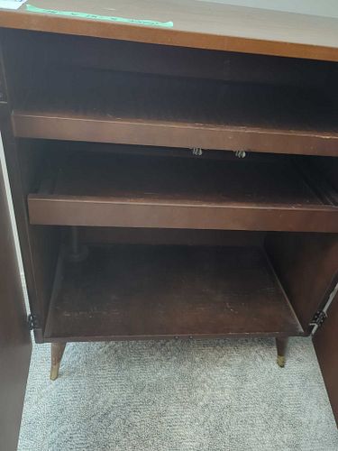Lot #859 (1 of 7)