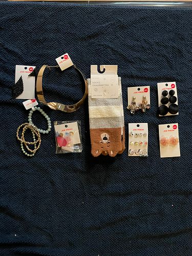 Lot #12 (1 of 7)
