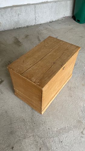 Lot #77 (1 of 8)