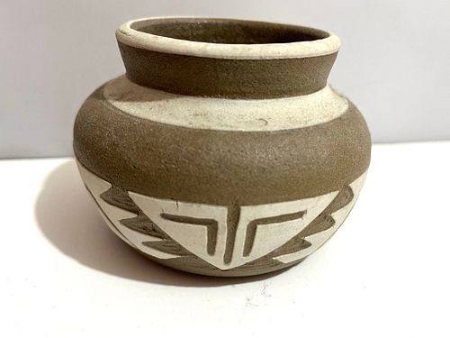 Lot #77 (1 of 7)