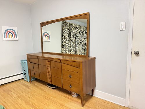 Lot #39 (1 of 4)