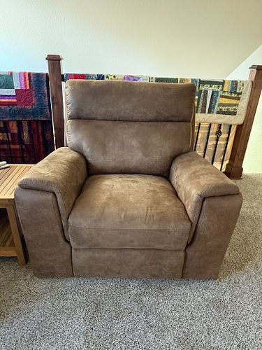 Lot #24 (1 of 4)