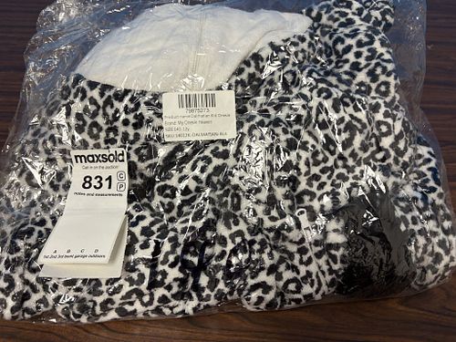 Lot #831 (1 of 5)