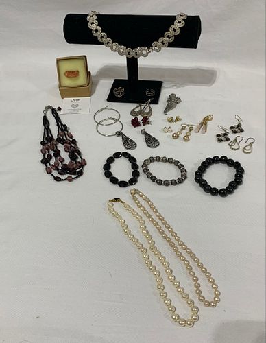 Lot #301 (1 of 4)