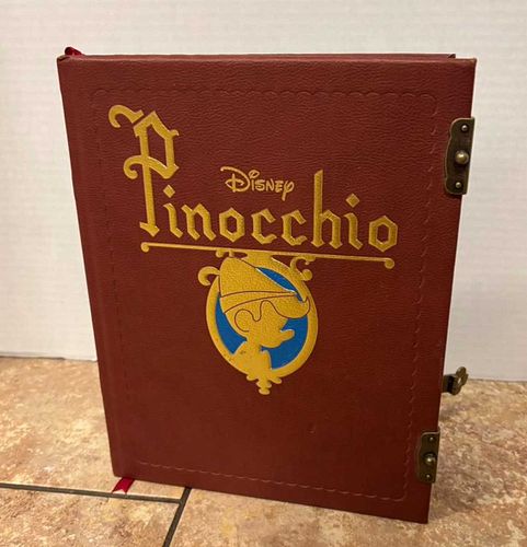 Lot #128 (1 of 8)