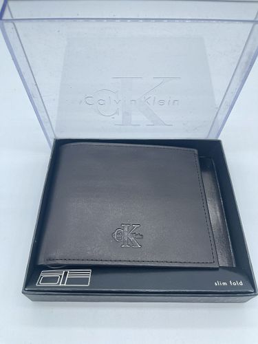 Lot #28 (1 of 6)