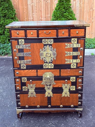 Lot #162 (1 of 8)
