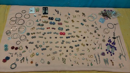 Lot #402 (1 of 19)
