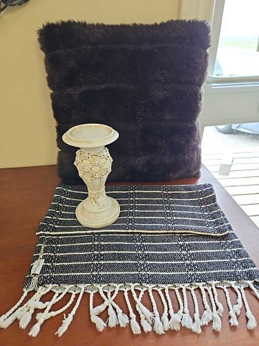 Lot #28 (1 of 5)