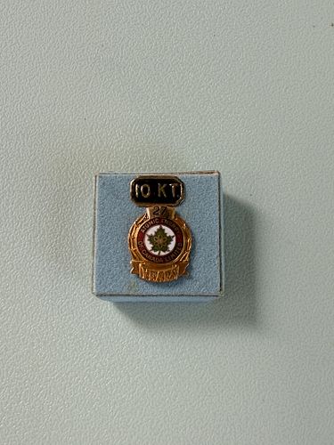 Lot #323 (1 of 4)