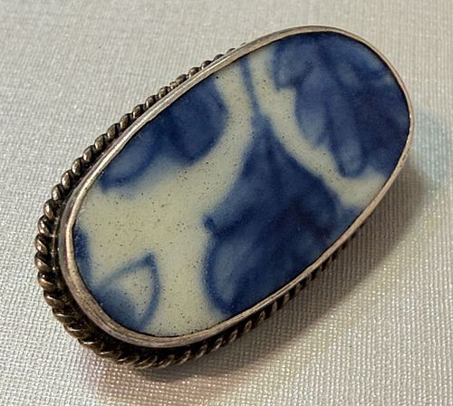 Lot #818 (1 of 4)