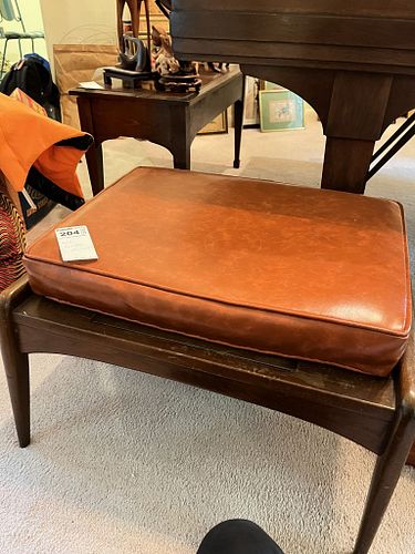 Lot #204 (1 of 7)