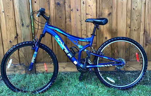 Lot #24 (1 of 10)