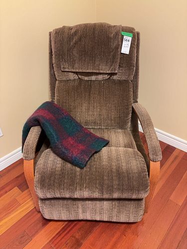 Lot #584 (1 of 8)