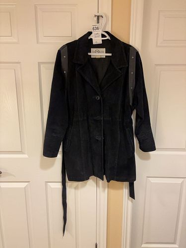 Lot #636 (1 of 9)