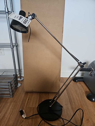 Lot #599 (1 of 11)