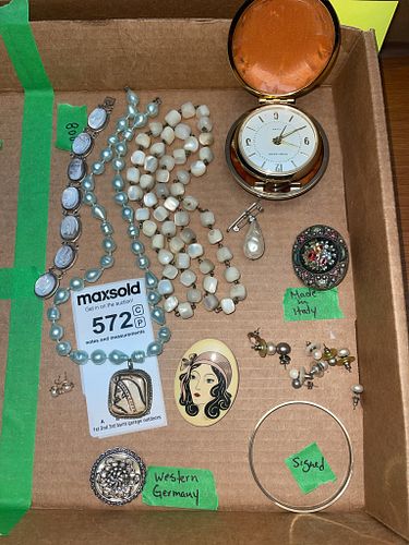 Lot #572 (1 of 16)
