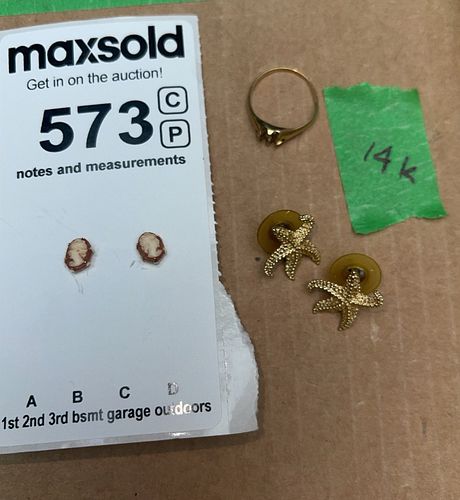 Lot #573 (1 of 12)