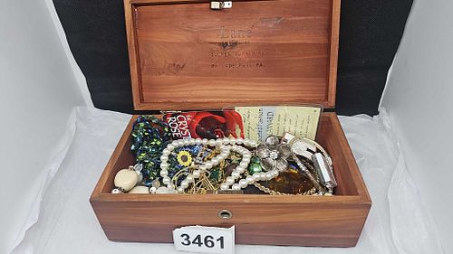 Lot #3461 (1 of 8)