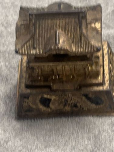 Lot #134 (1 of 6)