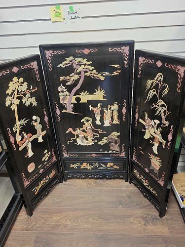 Lot #220 (1 of 18)
