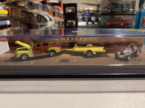 Lot #11 (1 of 8)