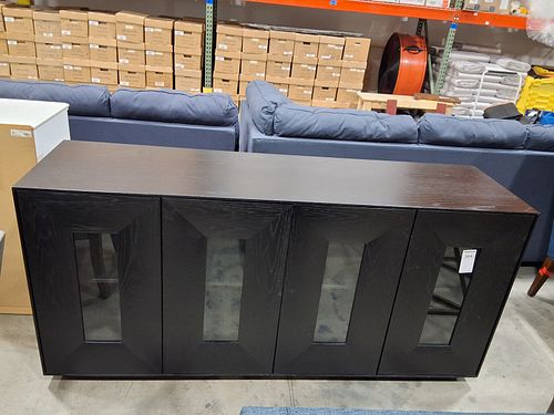 Lot #304 (1 of 4)