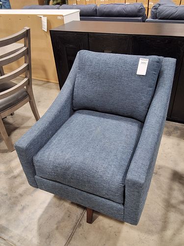 Lot #305 (1 of 4)