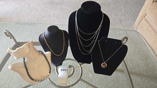 Lot #899 (1 of 13)