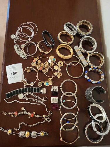 Lot #160 (1 of 9)