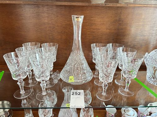 Lot #252 (1 of 8)