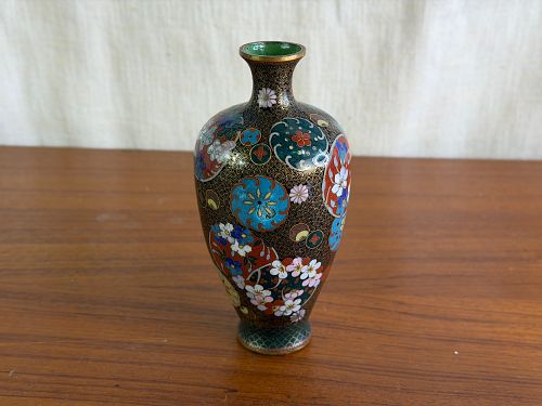 Lot #335 (1 of 7)