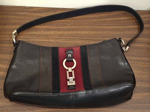Lot #109 (1 of 5)