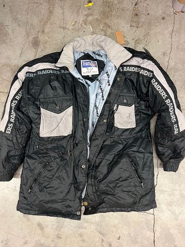 Lot #30 (1 of 7)