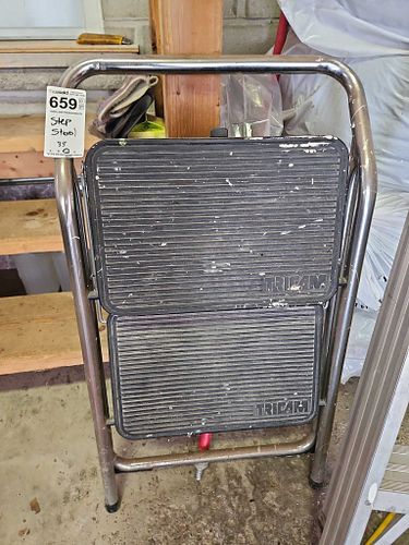 Lot #659 (1 of 8)
