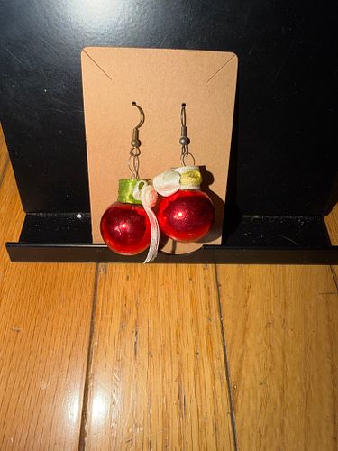 Lot #28 (1 of 3)