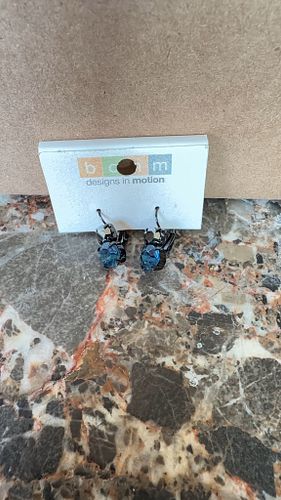 Lot #359 (1 of 4)