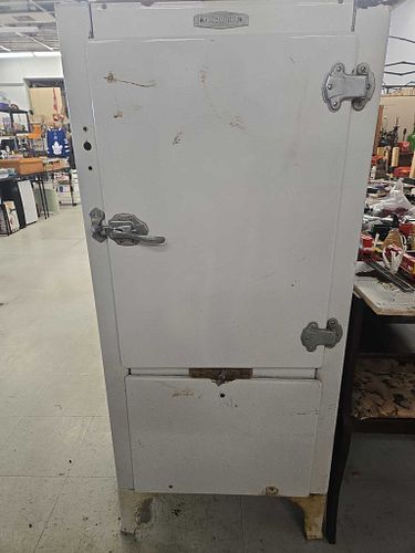 Lot #61 (1 of 6)