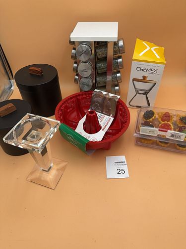 Lot #25 (1 of 17)