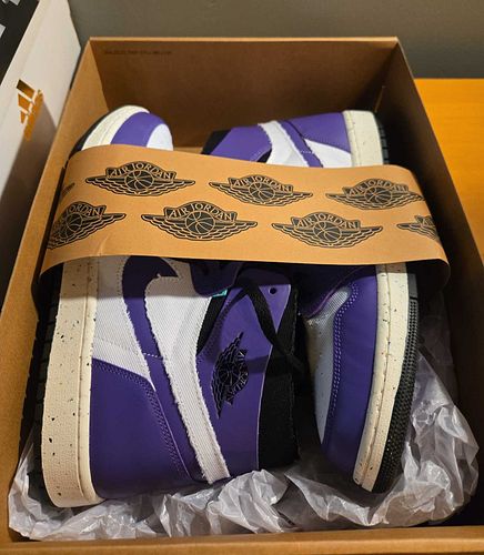 Lot #20 (1 of 13)
