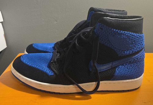 Lot #119 (1 of 9)