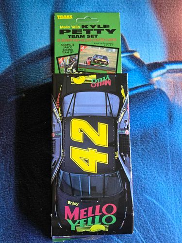 Lot #69 (1 of 4)